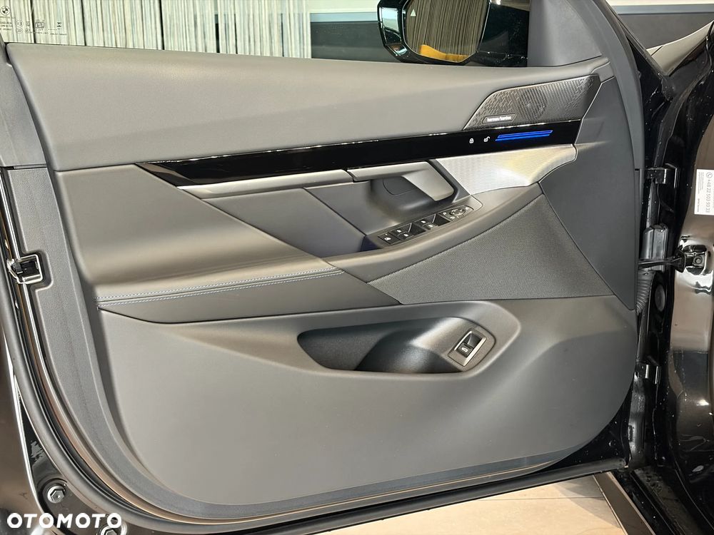 BMW Seria 5 520i mHEV M Sport - 15