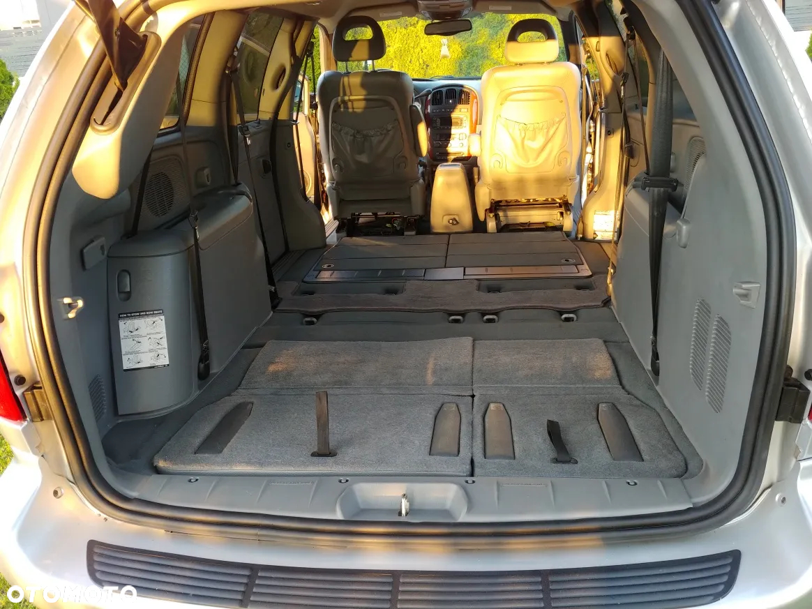 Chrysler Grand Voyager 3.3 Limited S&G - 27