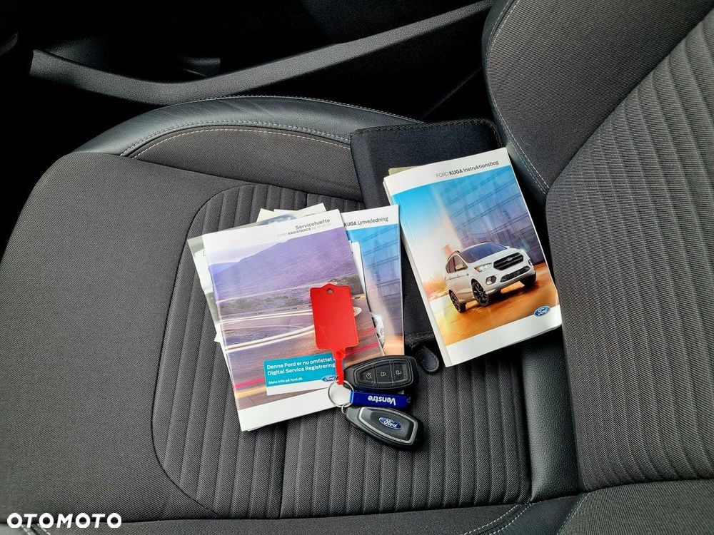 Ford Kuga 2.0 TDCi FWD Titanium - 29