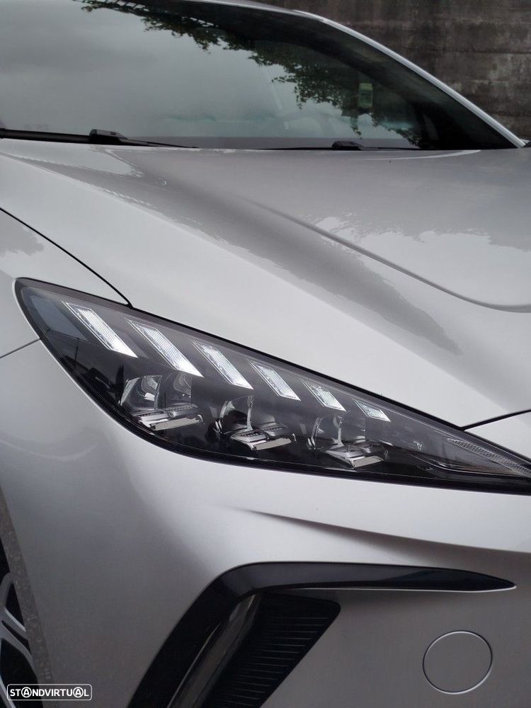 MG MG4 64 kWh Luxury - 14