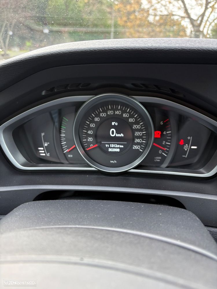 Volvo V40 2.0 D2 R-Design Momentum - 16