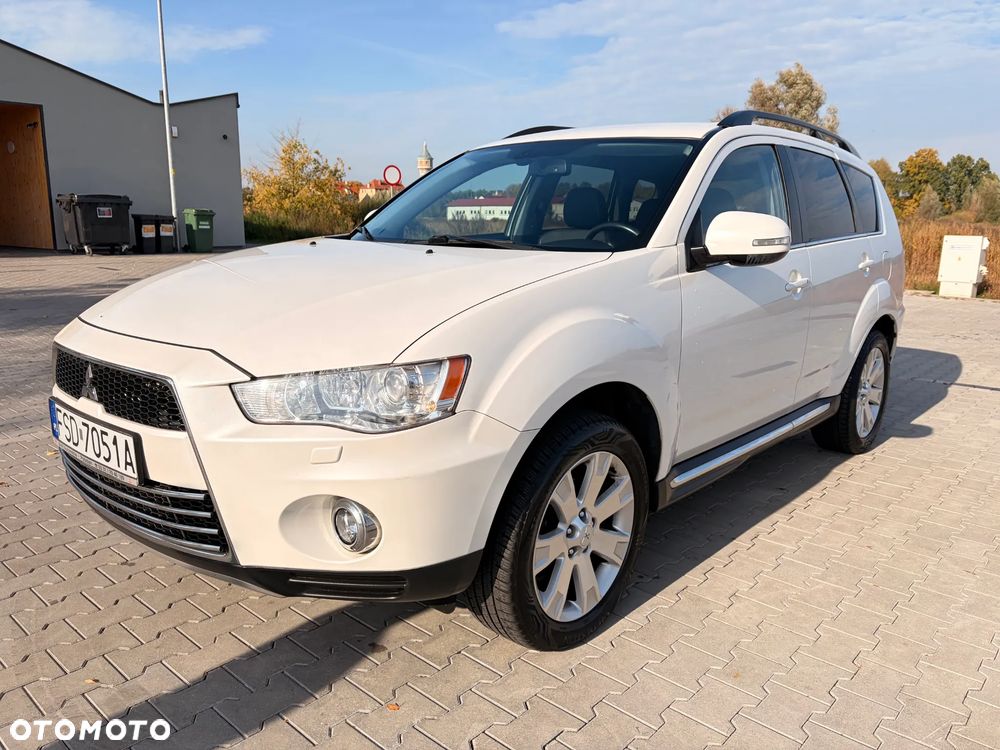 Mitsubishi Outlander 2012 photo 3
