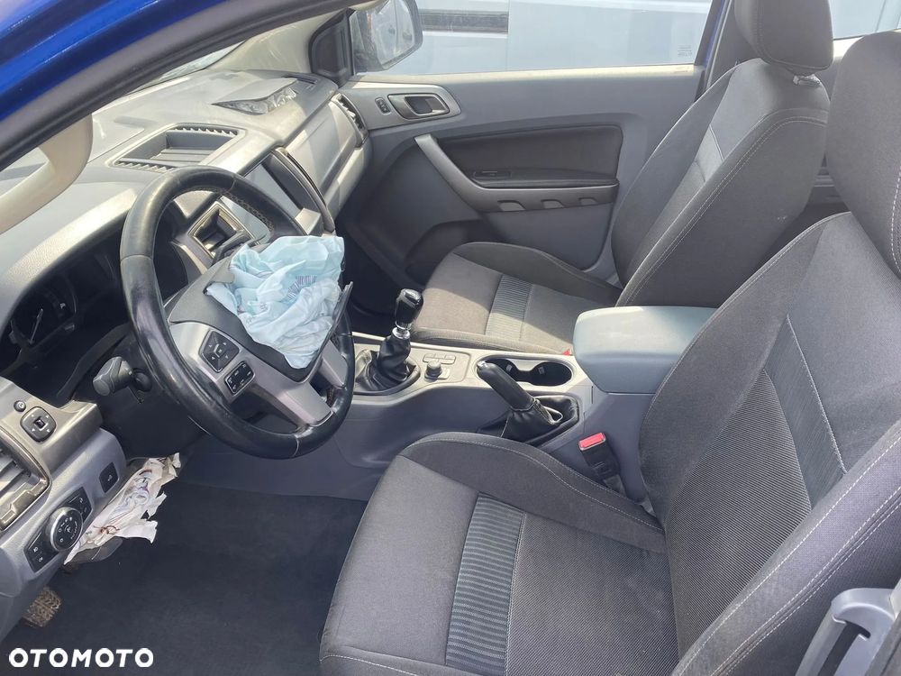Ford Ranger XLT - 12