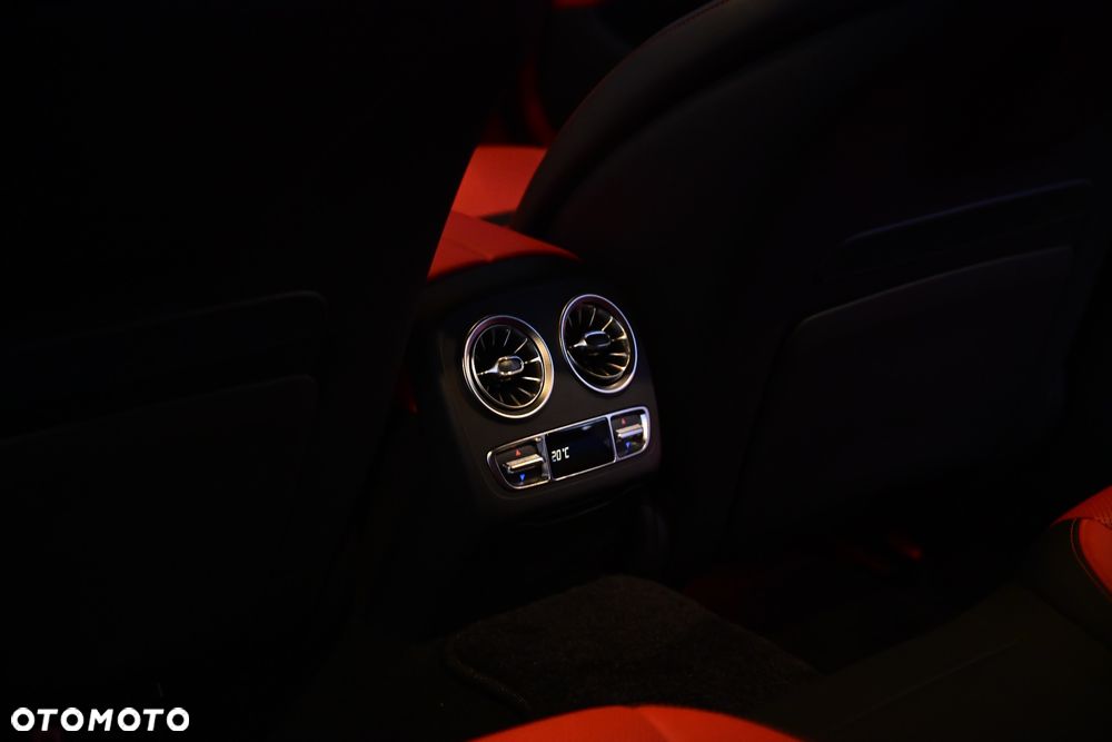 Mercedes-Benz AMG GT 63 S 4Matic+ Speedshift MCT 9G - 26