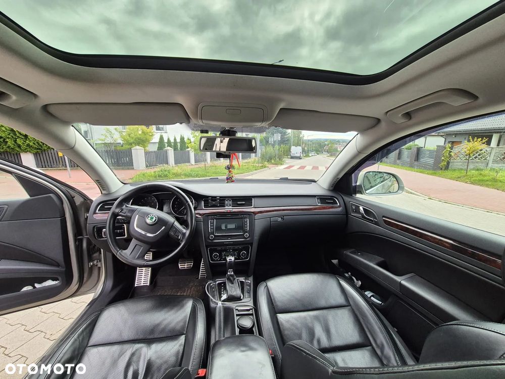 Skoda Superb 2.0 TDI L&K DSG - 23