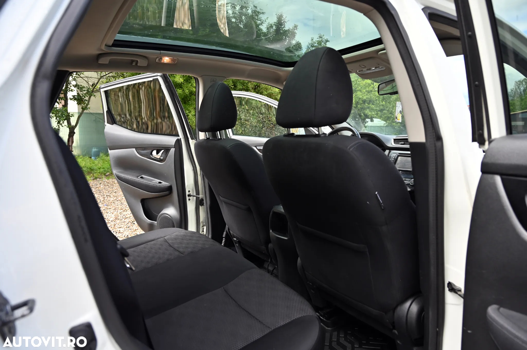 Nissan Qashqai 1.6 DCI N-Connecta - 10
