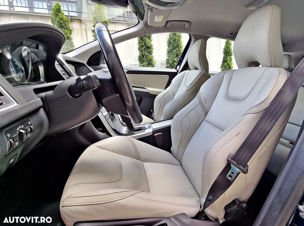 Volvo XC 60 D4 Geartronic Ocean Race - 12