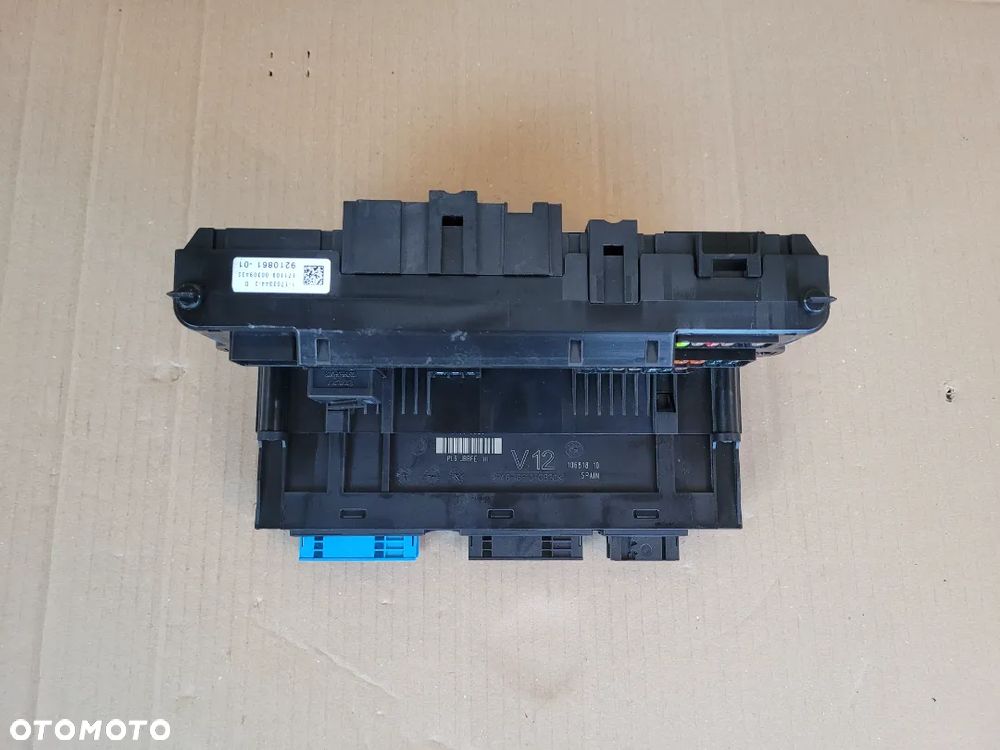 BMW F10 F11 F07 F01 F01  SKRZYNKA BEZPIECZNIKÓW BSI 9210861 - 6