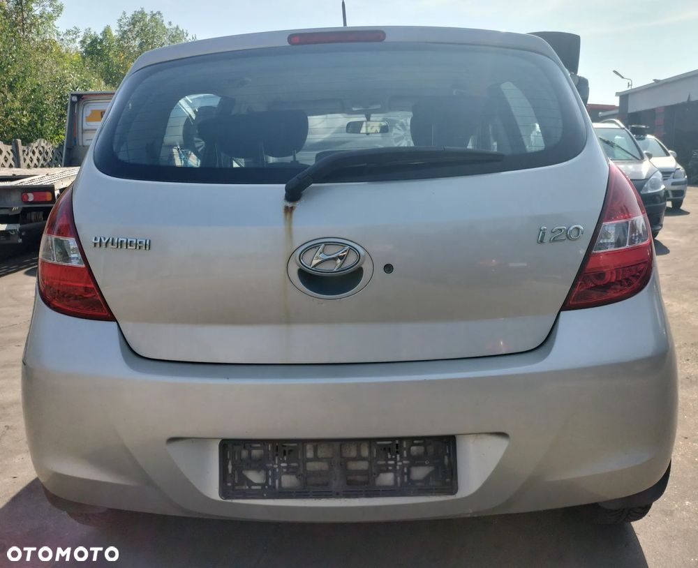 ZDERZAK TYŁ TYLNY 5D HYUNDAI i20 I 1.2 78KM 08-12 KOD WK - 1