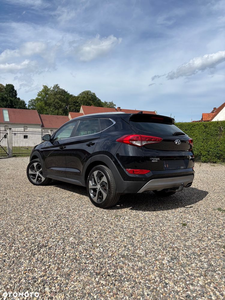 Hyundai Tucson 2.0 CRDI BlueDrive Style 2WD - 4