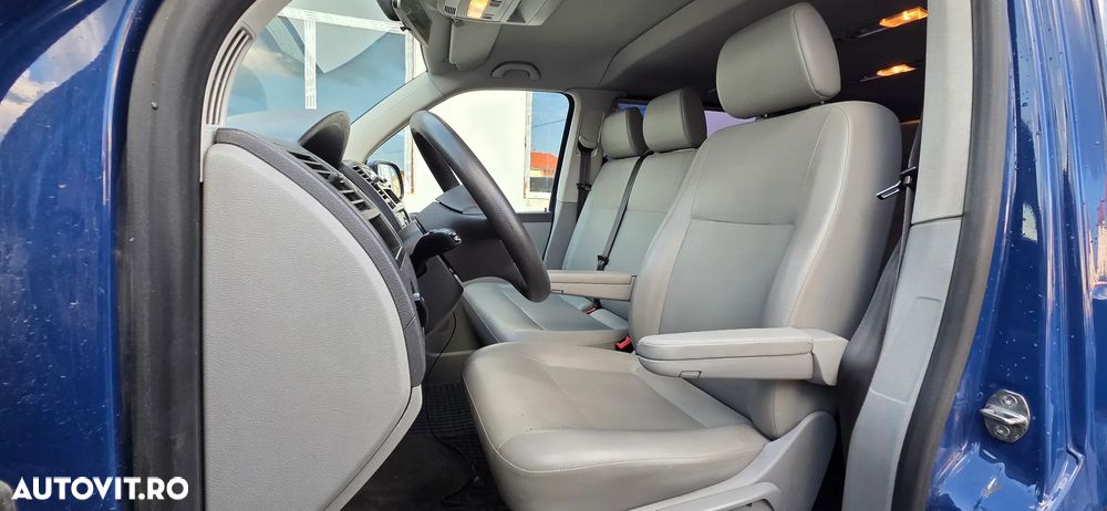 Volkswagen Caravelle - 16