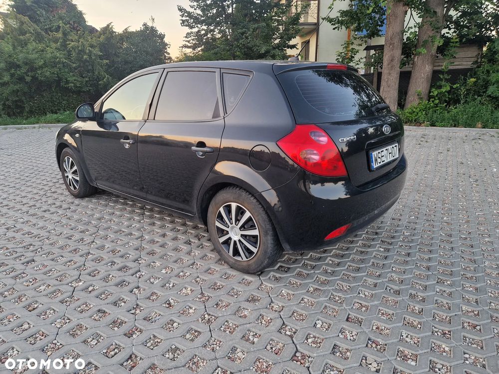 Kia Ceed - 7