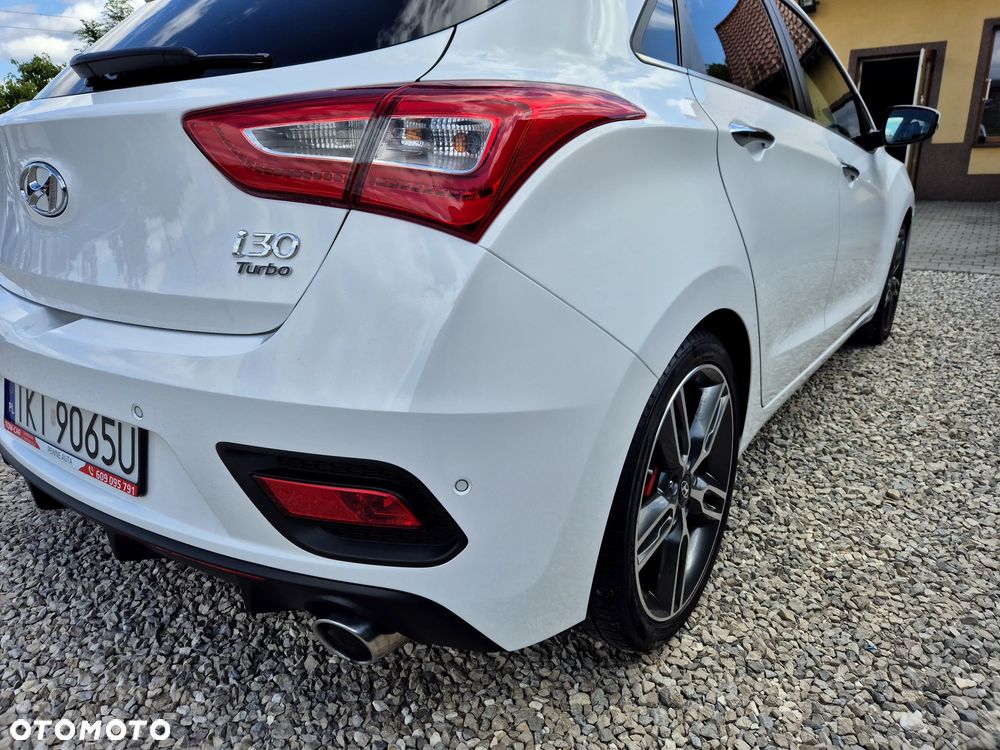 Hyundai i30 1.6 T GDI Turbo - 14