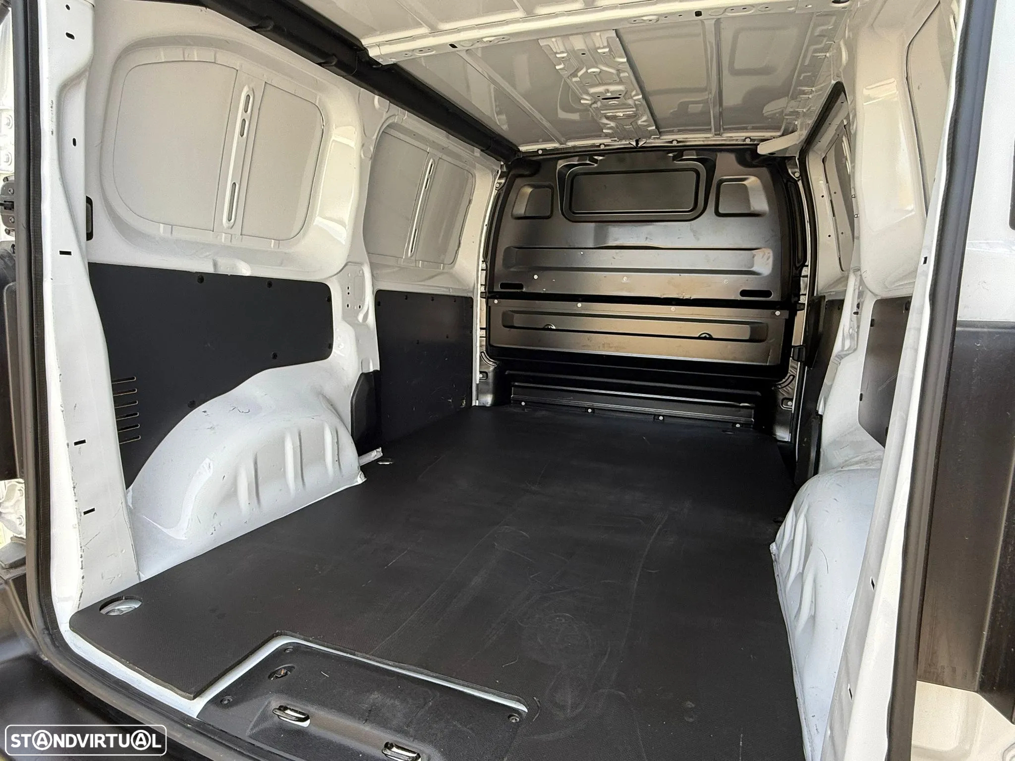 Opel Vivaro 1.5 CDTi 3Lug Iva Dedutível - 24