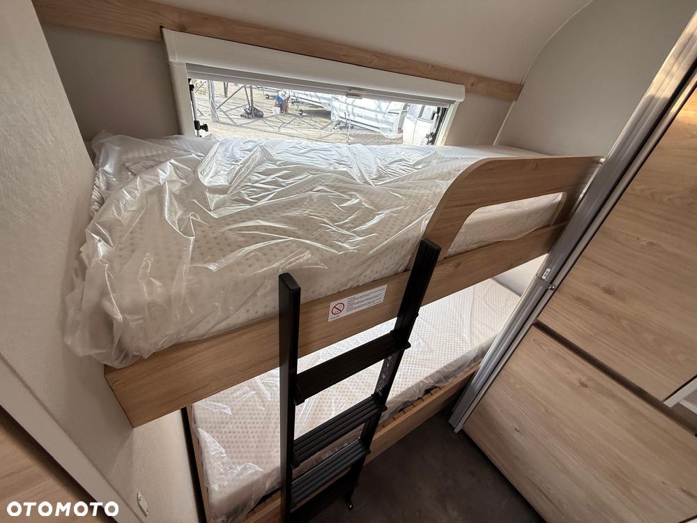 Dethleffs Camper 560 FMK - 25