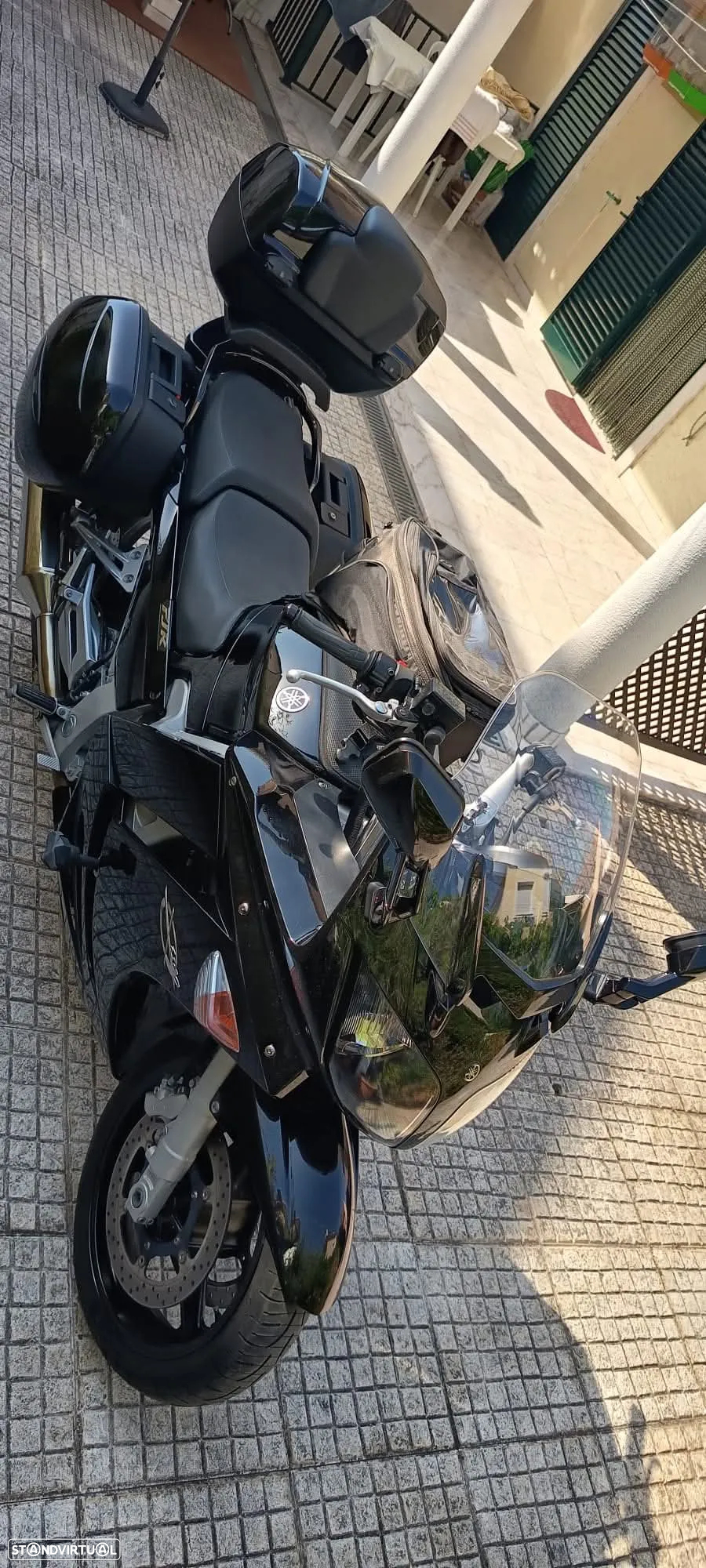 Yamaha FJR - 2
