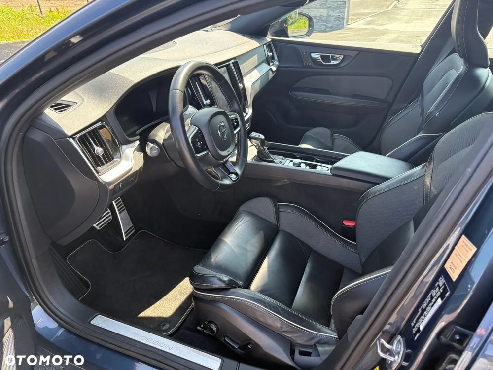 Volvo S60 T5 R-Design - 7