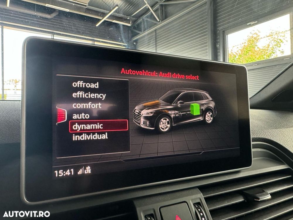 Audi Q5 55 TFSIe quattro S tronic S line - 28