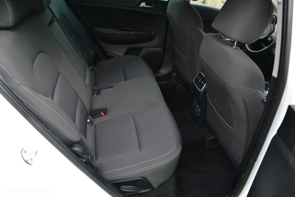 Kia Sportage 1.6 GDI 2WD Dream-Team Edition - 29