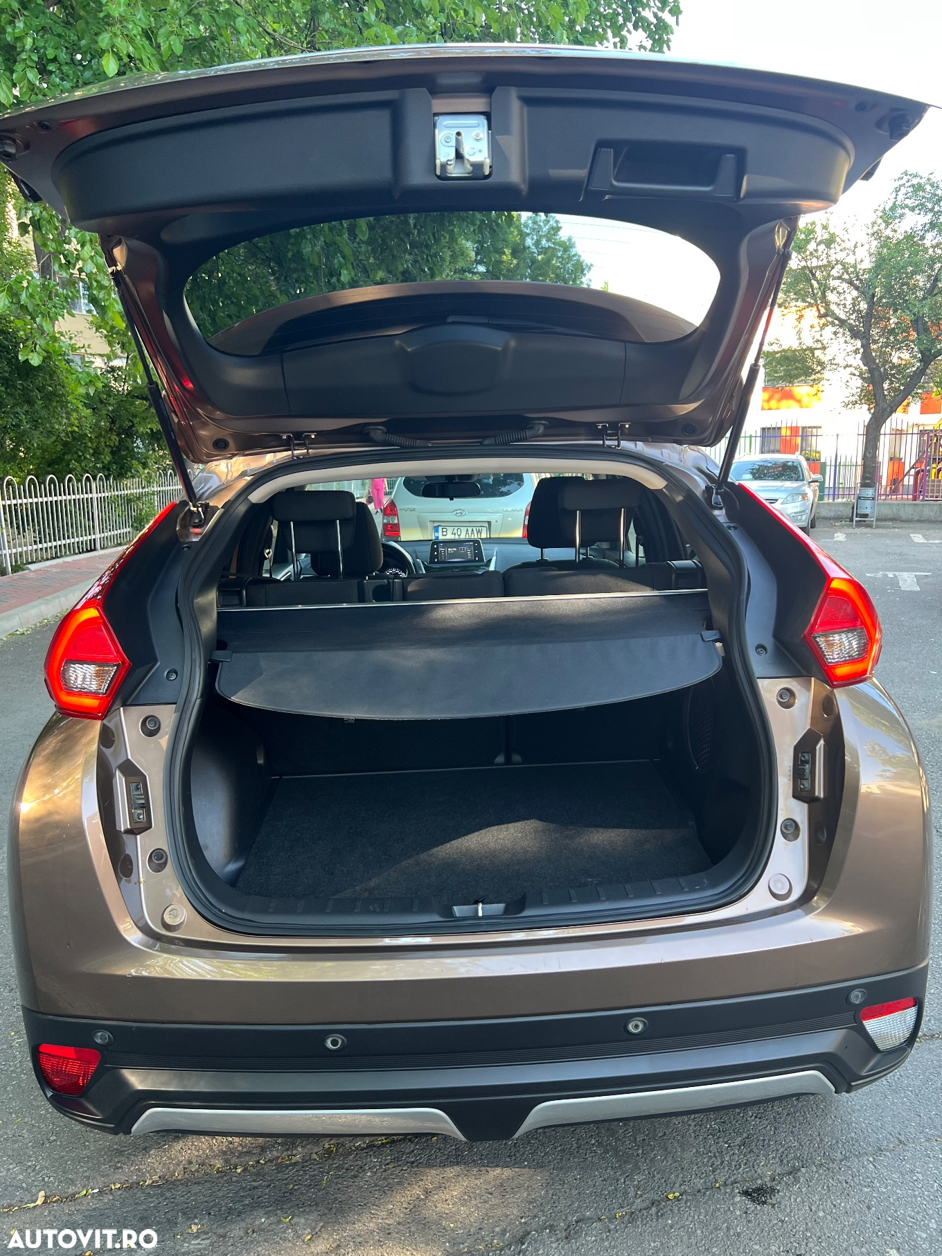 Mitsubishi Eclipse-Cross 1.5-litre 16-valve DOHC MIVEC 4X4 Instyle+ Aut. - 3