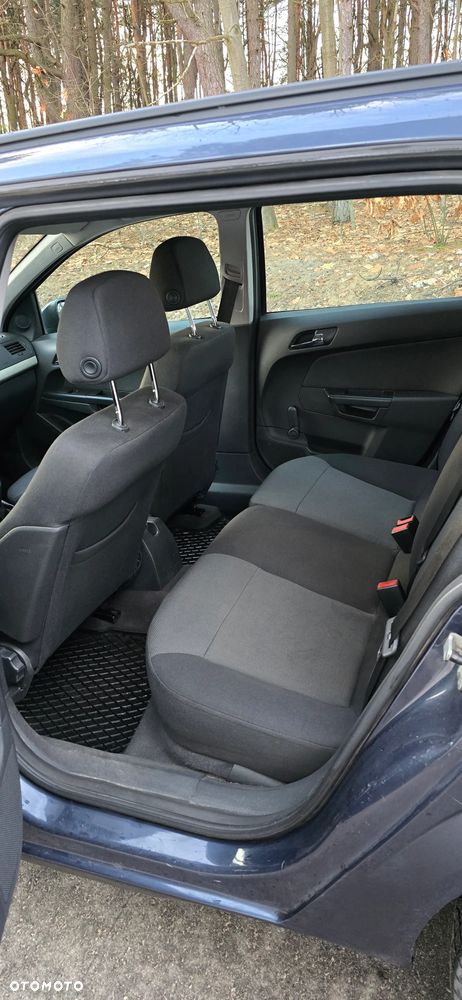 Opel Astra III 1.9 CDTI Essentia - 3