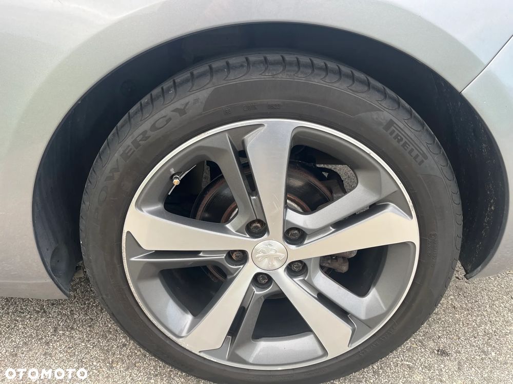 Peugeot 308 SW BlueHDi 120 EAT6 Stop & Start Active - 14