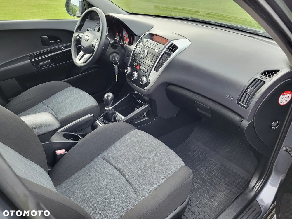 Kia Ceed 1.4 Comfort + - 14