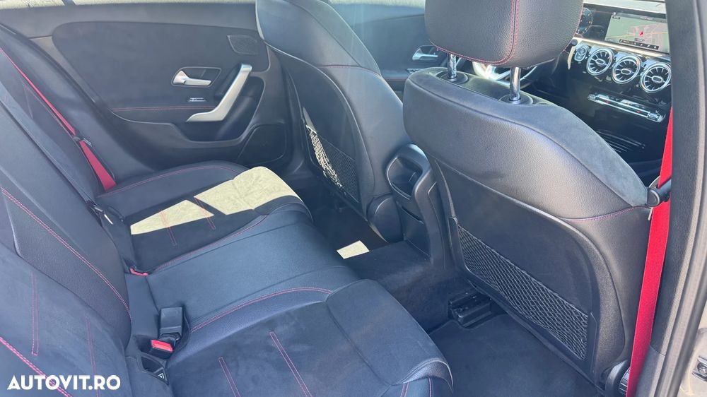 Mercedes-Benz A 180 d Sedan 7G-DCT AMG Line - 14