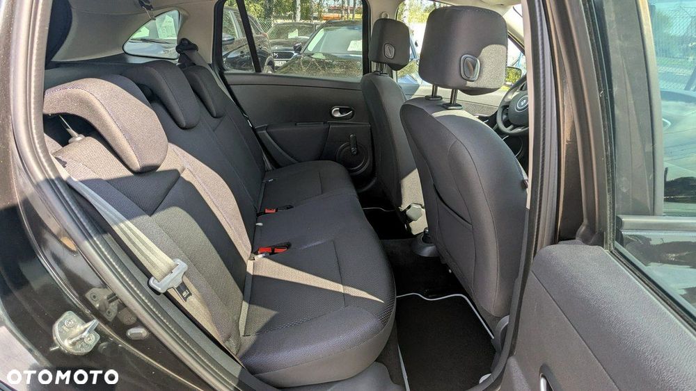 Renault Clio - 18