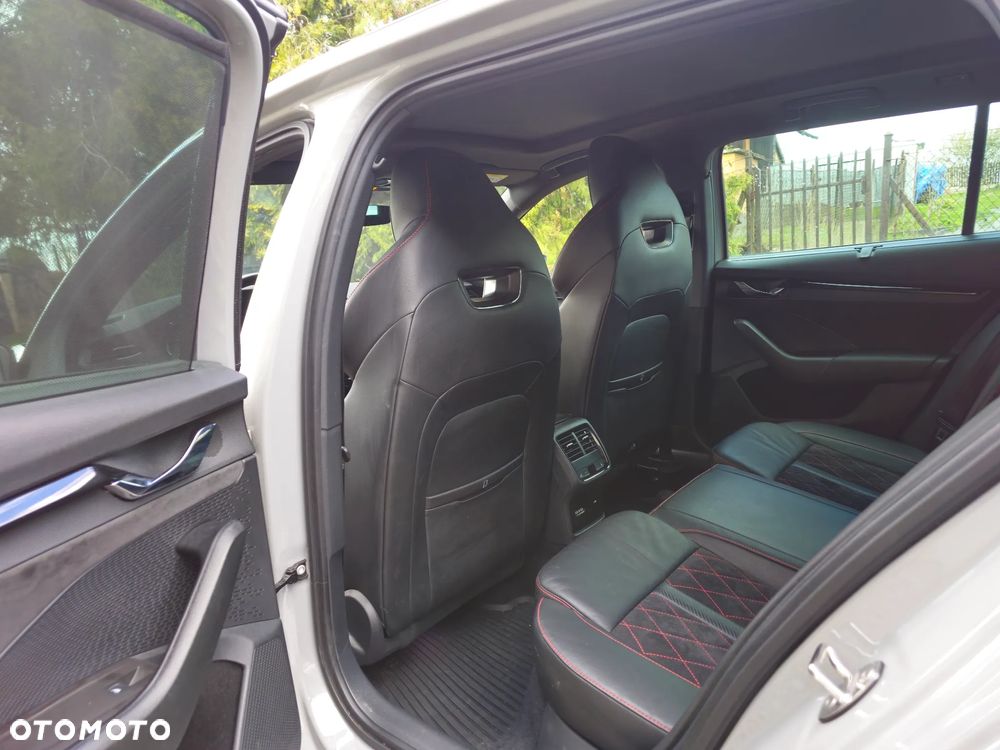 Skoda Octavia 2.0 TDI DSG 4x4 RS - 14