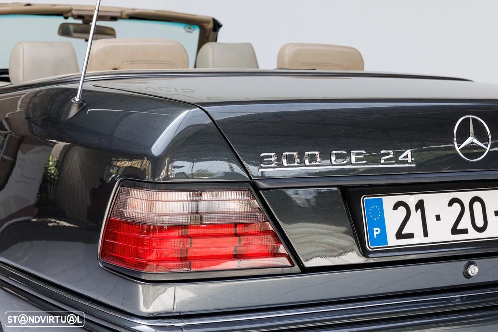 Mercedes-Benz W124 (1984-1997) 300 CE 24 Cabriolet - 28