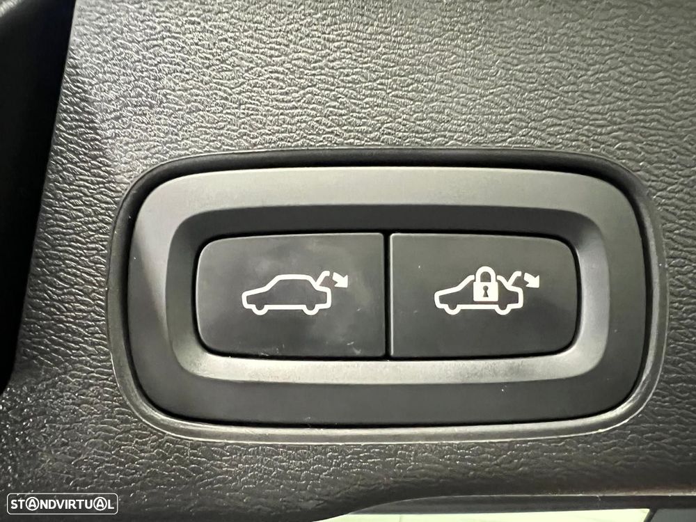 Volvo XC 60 2.0 T8 PHEV Inscription AWD - 22
