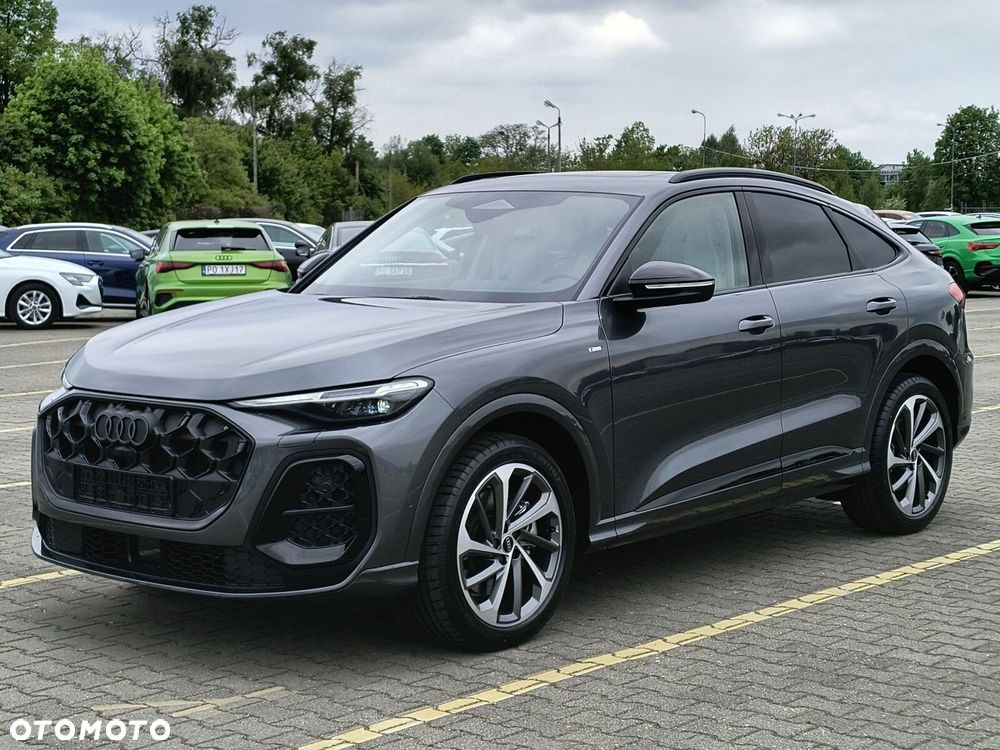 Audi Q5 Sportback - 8
