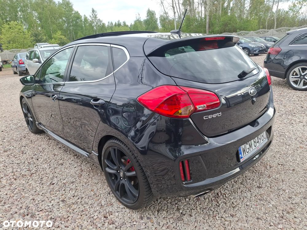 Kia Ceed 1.6 T-GDI GT - 6