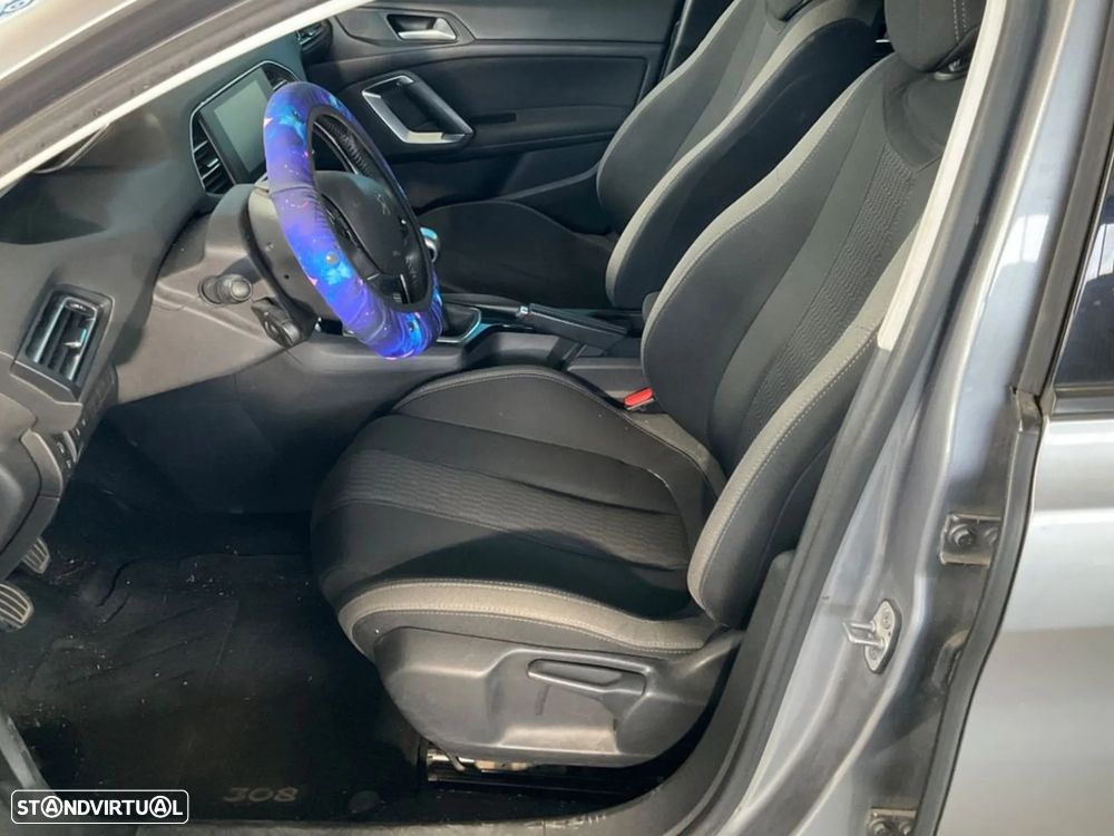 Peugeot 308 SW 1.2 PureTech Style - 4