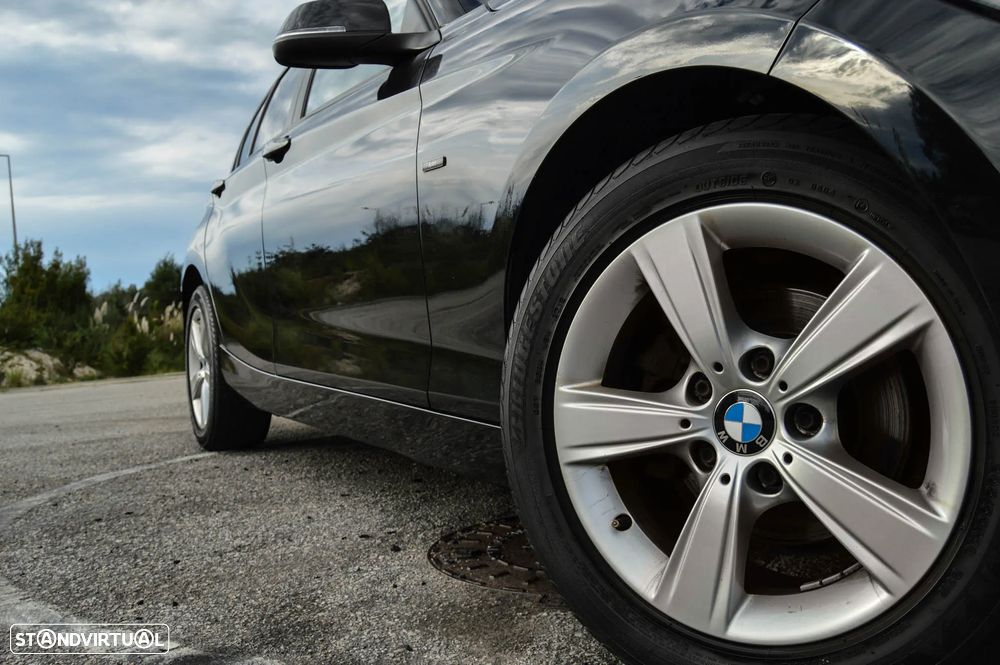 BMW 116 i Line Sport - 14