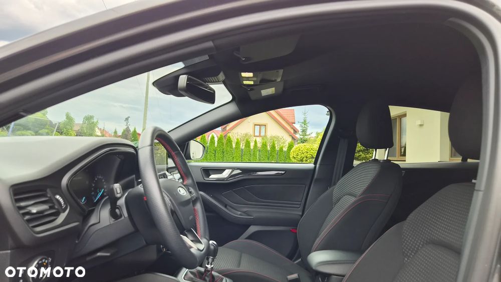 Ford Focus 1.0 EcoBoost Hybrid ST-LINE DESIGN - 8