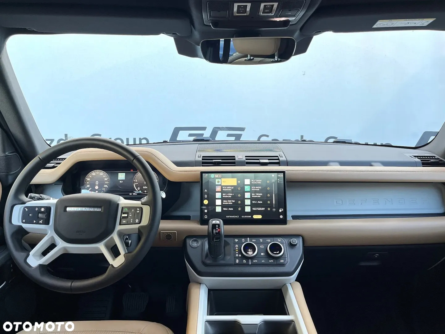 Land Rover Defender 110 D300 X-Dynamic HSE - 4