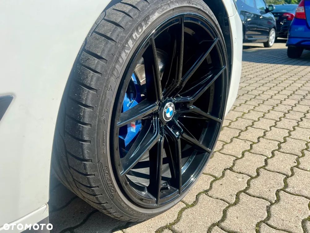 BMW Seria 5 M550i xDrive - 23