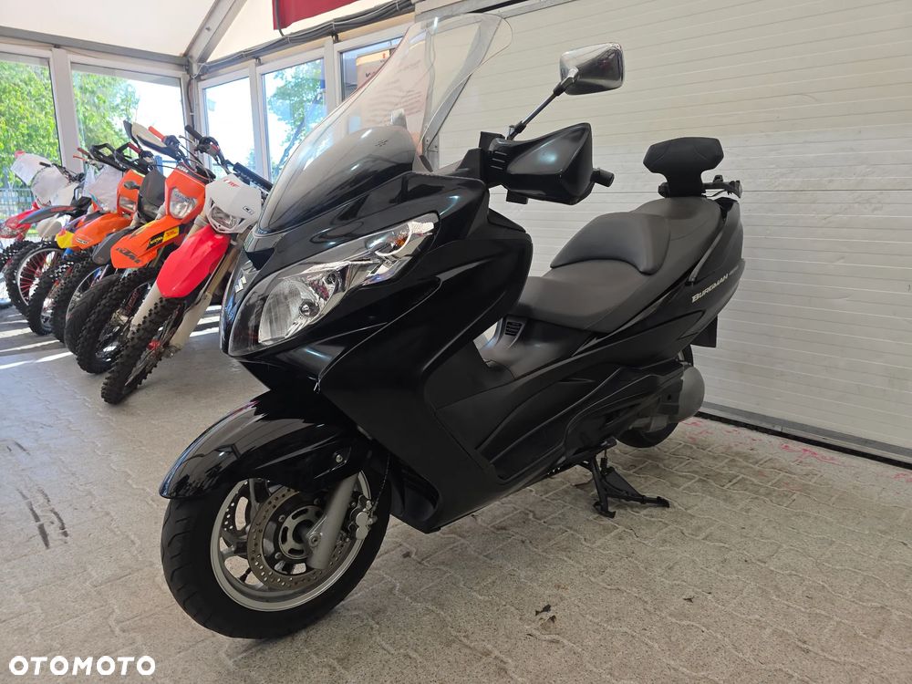 Suzuki Burgman - 6