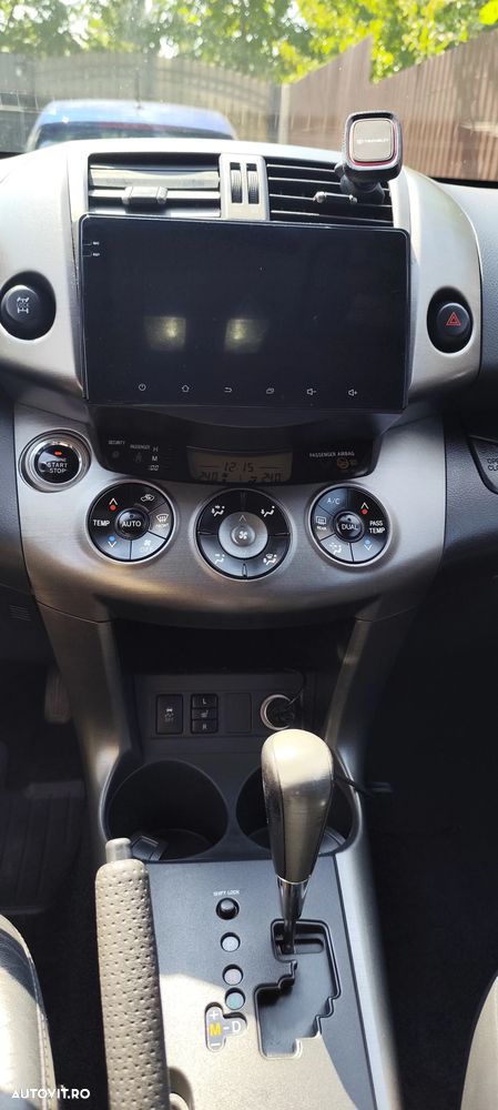 Toyota RAV4 2.2L D-CAT A/T Executive - 9