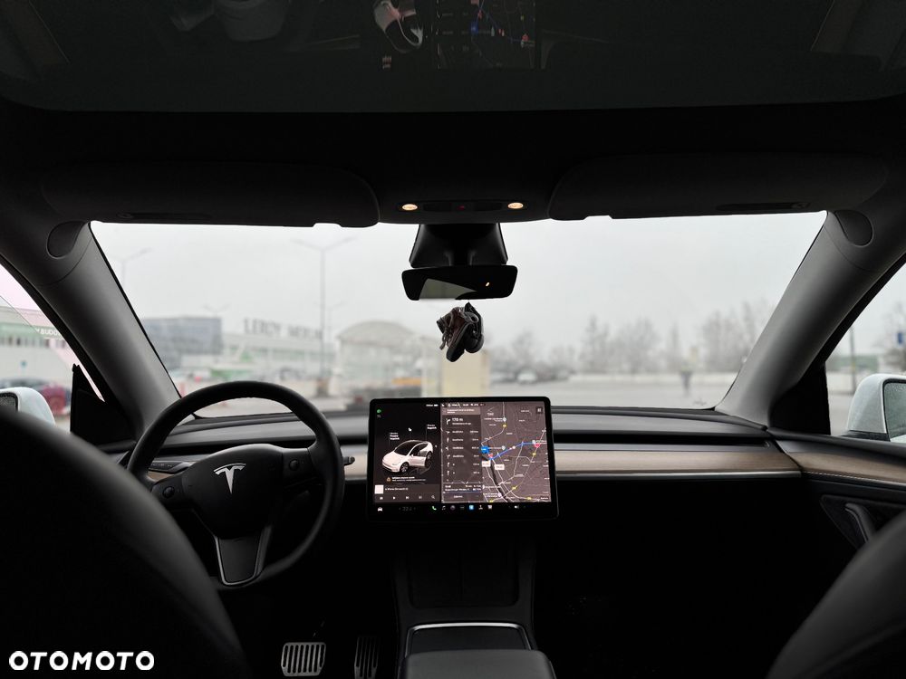 Tesla Y Long Range Dual Motor AWD - 24