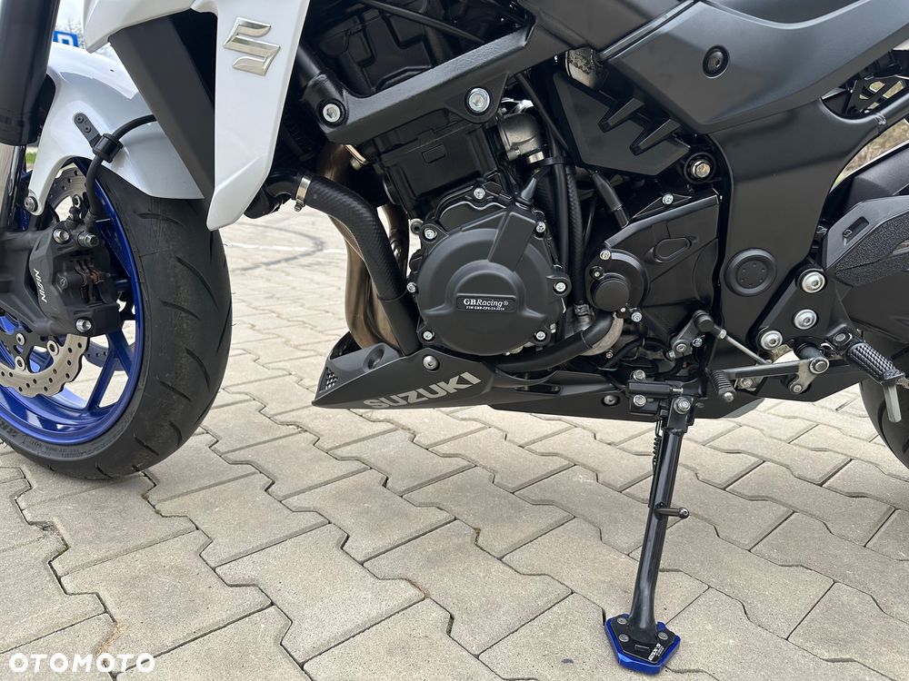 Suzuki GSX - 15