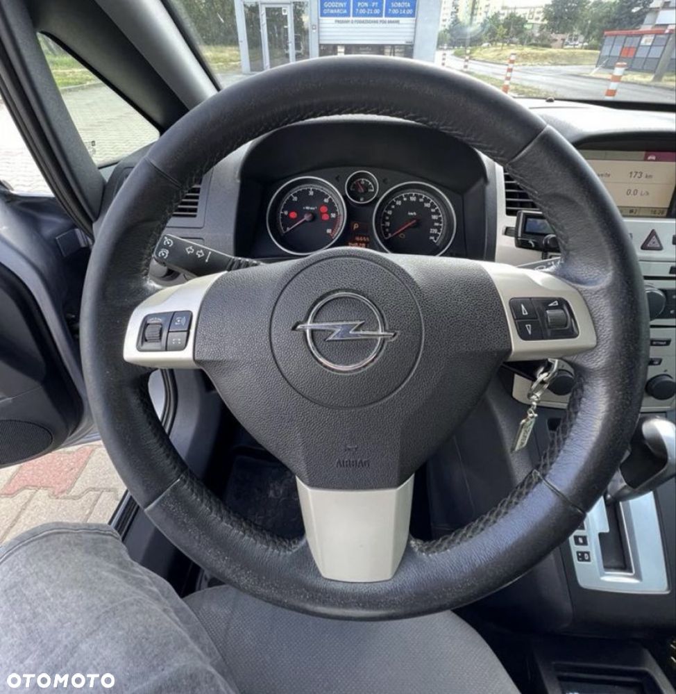 Opel Zafira - 4