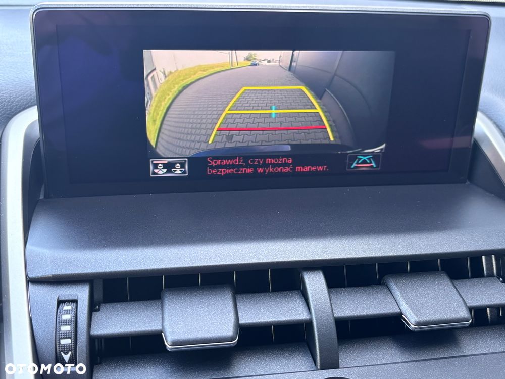 Lexus NX 300h F Impression AWD - 27