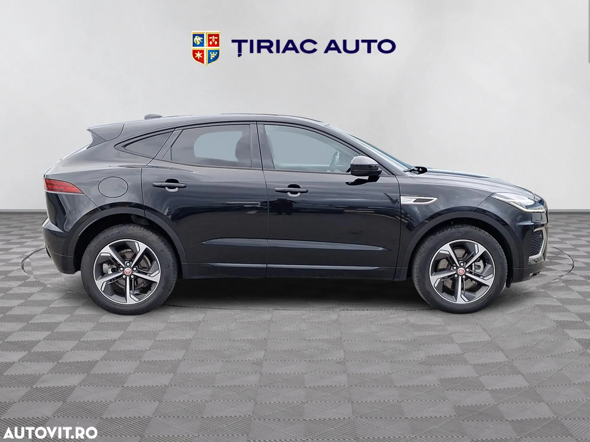 Jaguar E-Pace P200 AWD R-Dynamic - 7