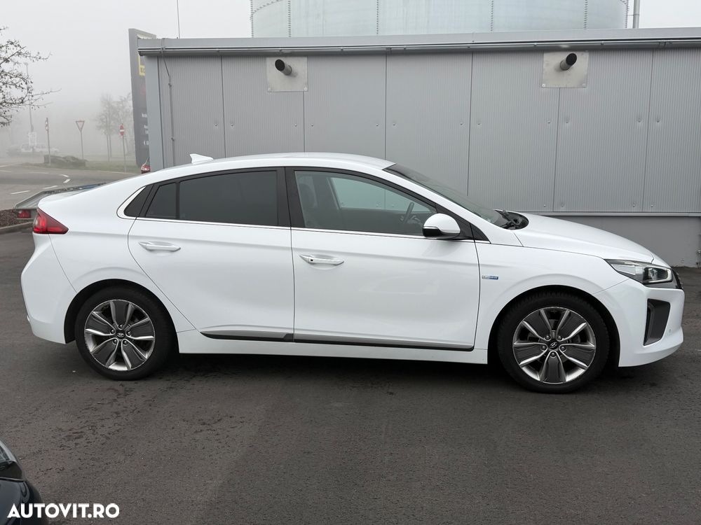 Hyundai IONIQ Hybrid 1.6 GDI Premium - 16