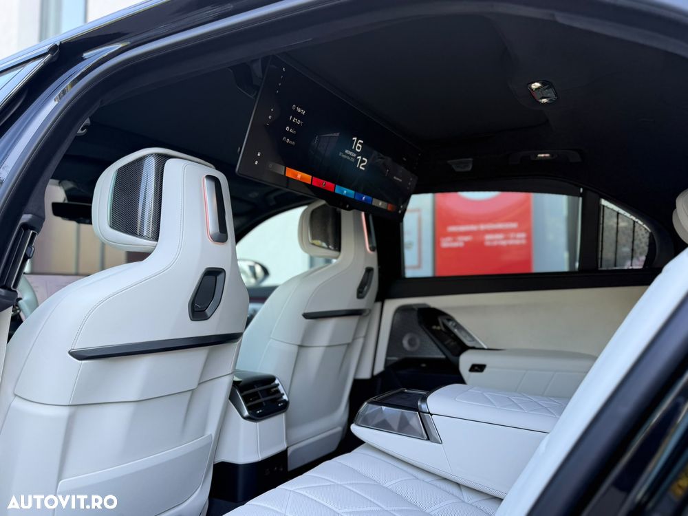 BMW Seria 7 740 xDrive MHEV - 15