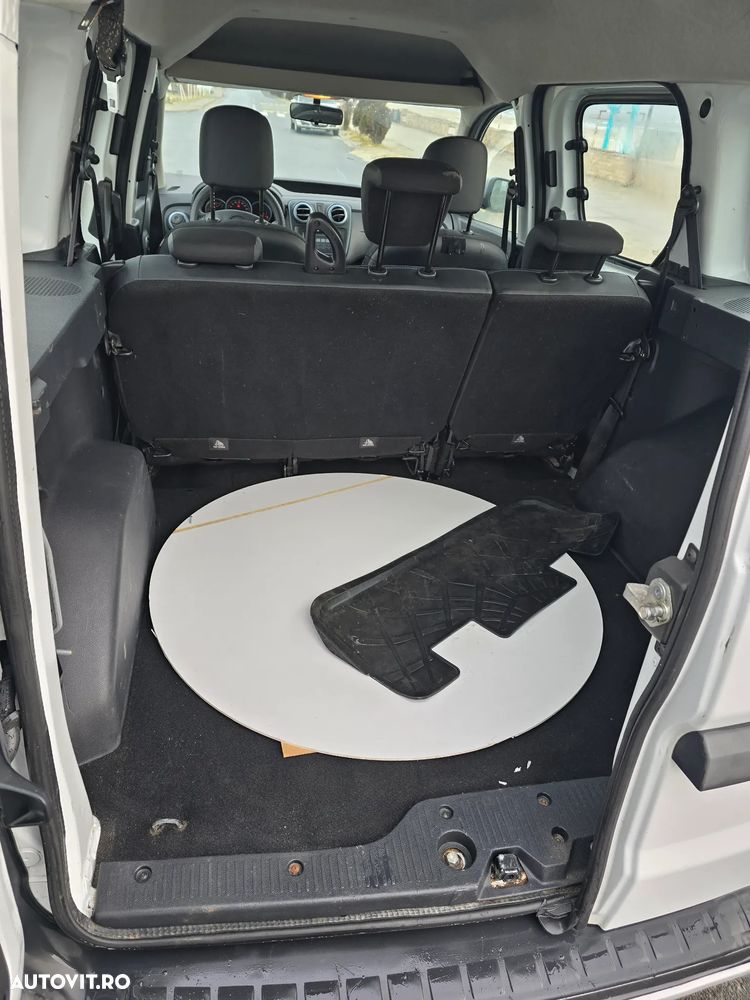 Dacia Dokker dCi 90 Stepway - 9