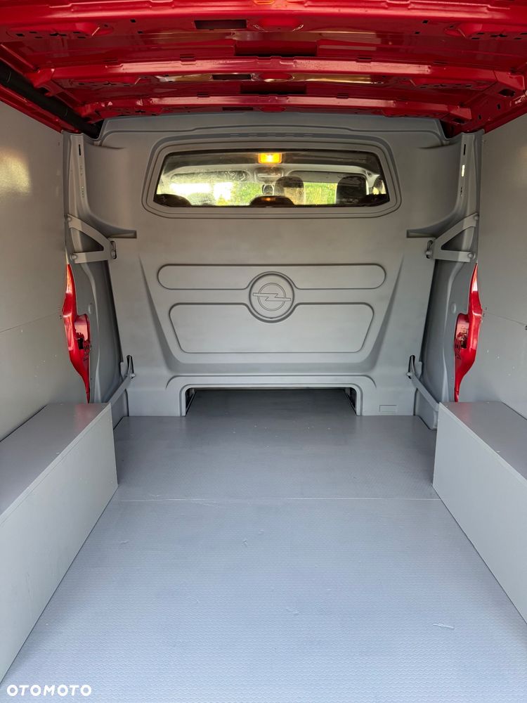 Opel Vivaro - 21